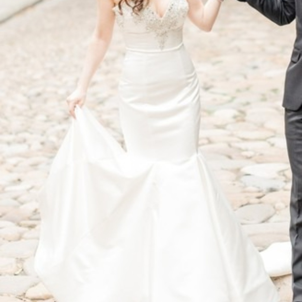 Dennis Basso Ivory Satin Silk Fit-and-Flare